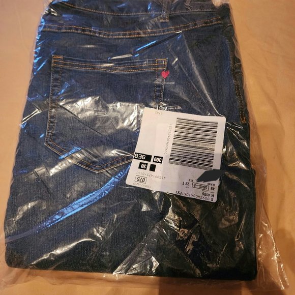 Straight-Leg Jean with Invisible Stretch by Denim 24/7 - Picture 6 of 6